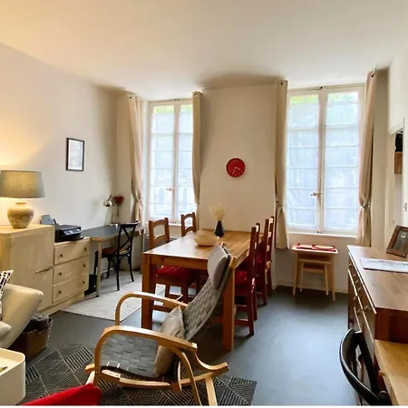 Le Tassigny - Centre - Proche Cite Medievale- Wifi - Ideal Famille, Couple Et Pro Apartment